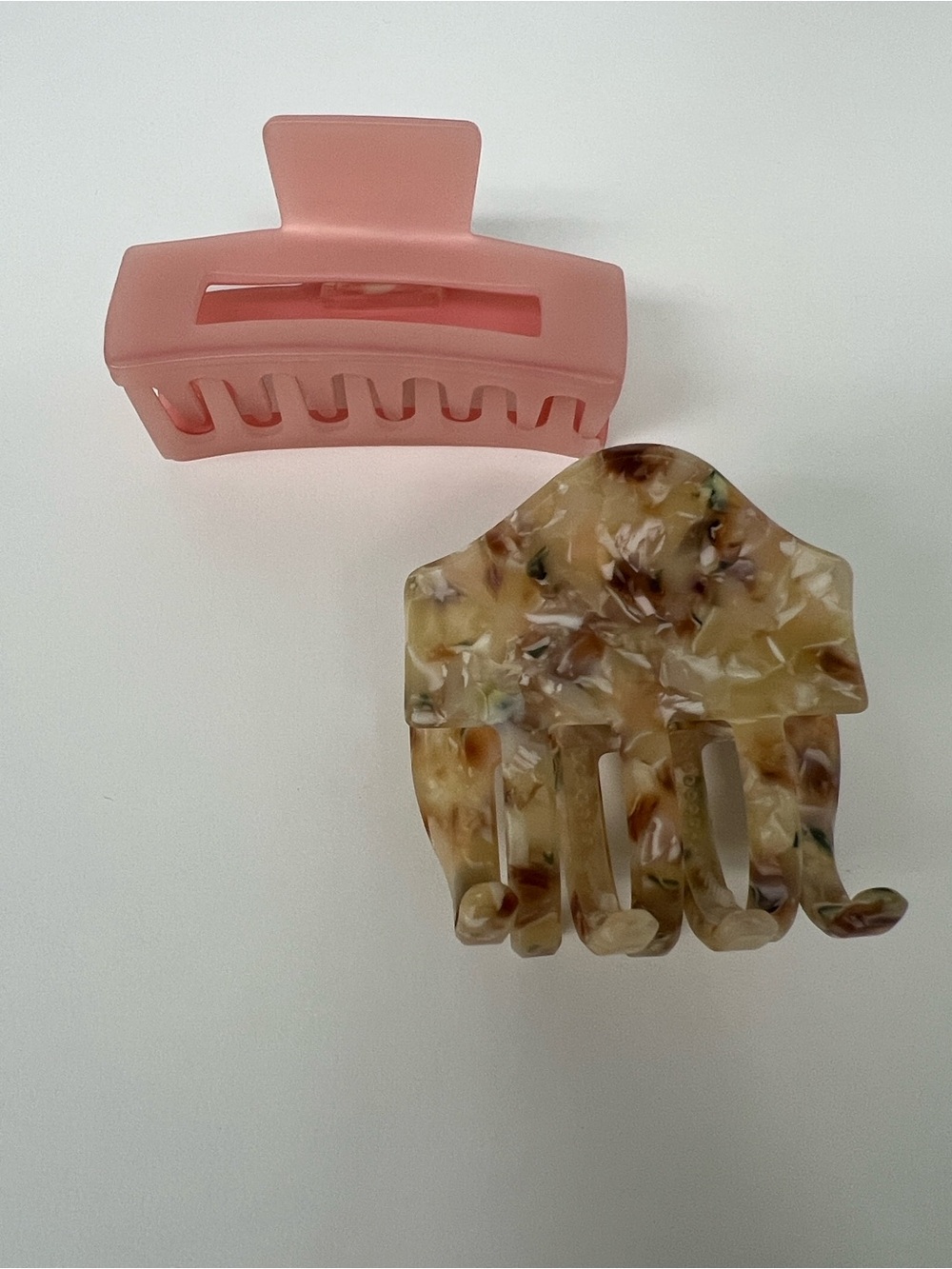 Set of 2 Hair Claw Clips - Pink & Tortoiseshell